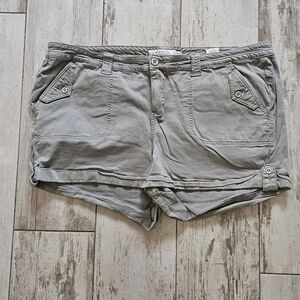Torrid Green/Gray Women's Shorts 26
